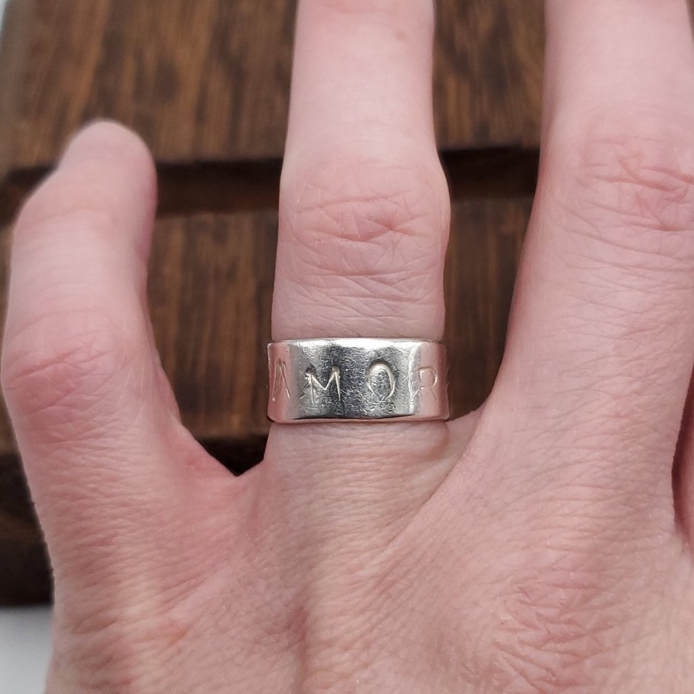 Size 6.5 925 Sterling Silver Beautiful Scrolled Amor Word Ring